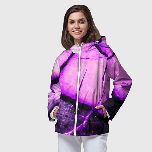 Женская ветровка Трещины на абстрактном фиолетовом фоне / 3D-Белый – фото 3